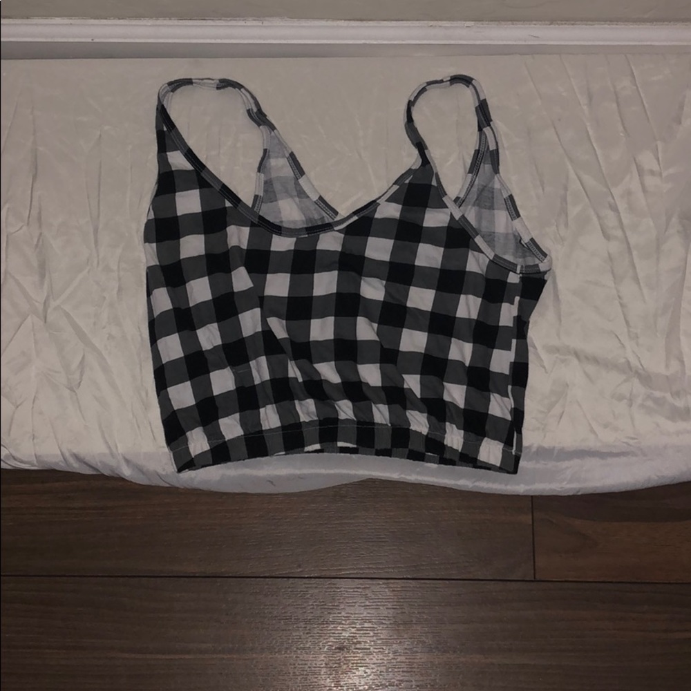 Form fitting checkered crop top
